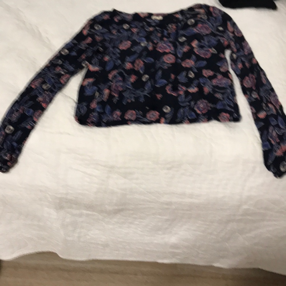 Hollister shirt